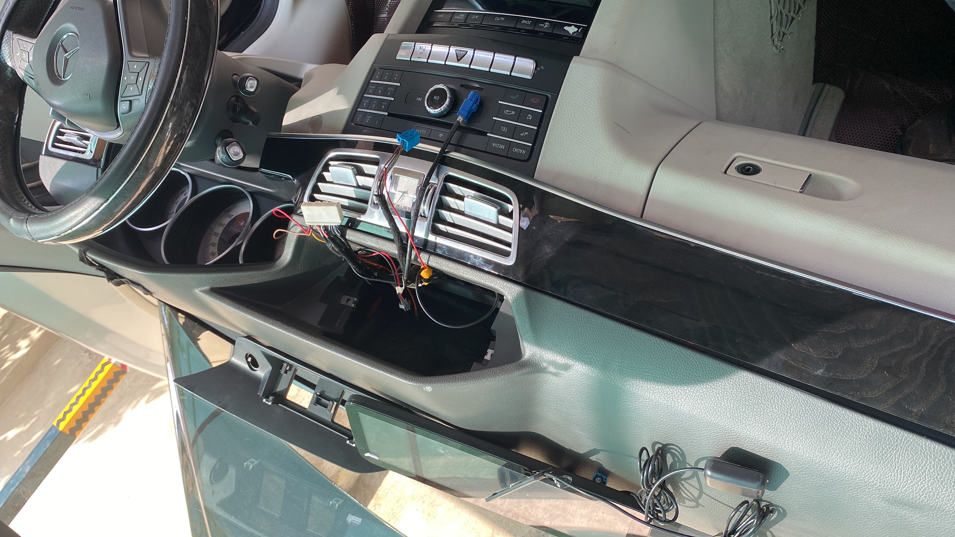 Mercedes Airmatic Diagnostics - Auto Messiah Workshop Mechanics in Kampala
